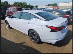 نيسان ألتيما